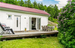 2 Bedroom Gorgeous Home In Ellös Ellös